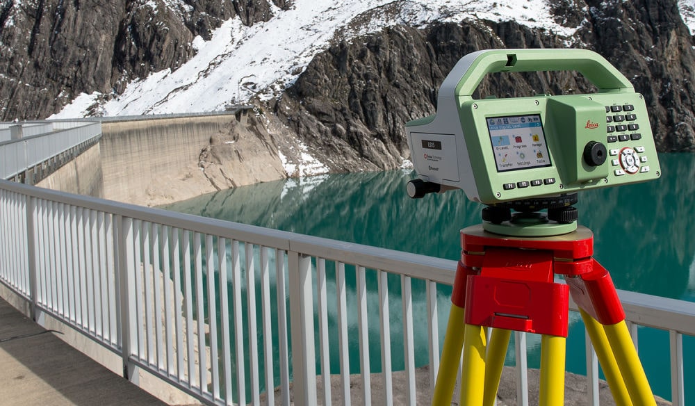 máy thủy bình điện tử Leica LS10