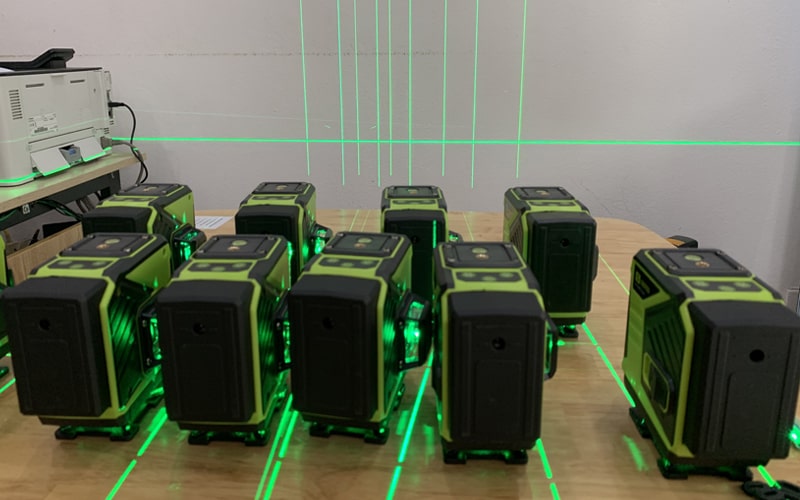 máy cân bằng laser geotes 12 tia xanh