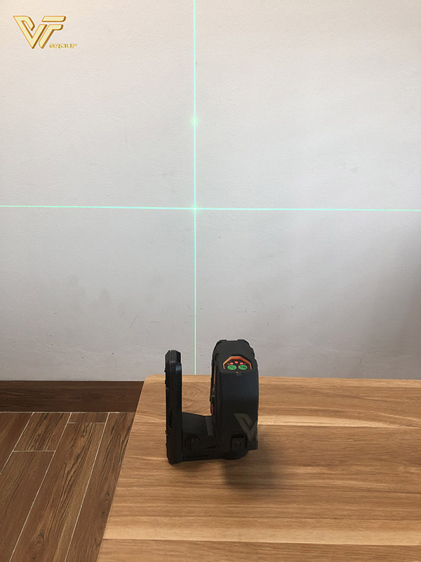 máy cân bằng laser tia xanh